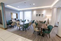 Hampton by Hilton Bournemouth - breakfast