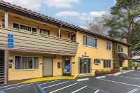 Best Western Carmels Town House Lodge Hotels in Carmel-by-the-Sea