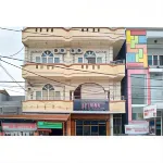 RedDoorz Near Grand Tarakan Mall فنادق في 