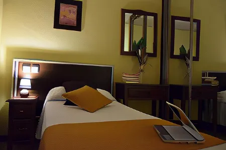 Hotel Complutense