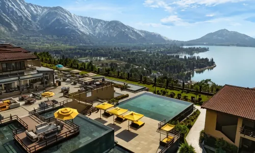 Taj Dal View Srinagar