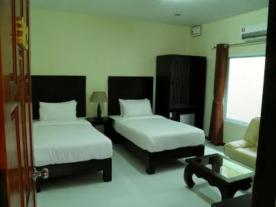 Ruen Narisra Resort Hotels near Wat Ban Na