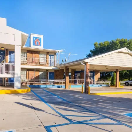 Motel 6 Lawton, OK