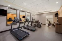 Hawthorn Extended Stay by Wyndham Sulphur (Lake Charles) - Parkering