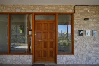 Alexander Apartments Airport