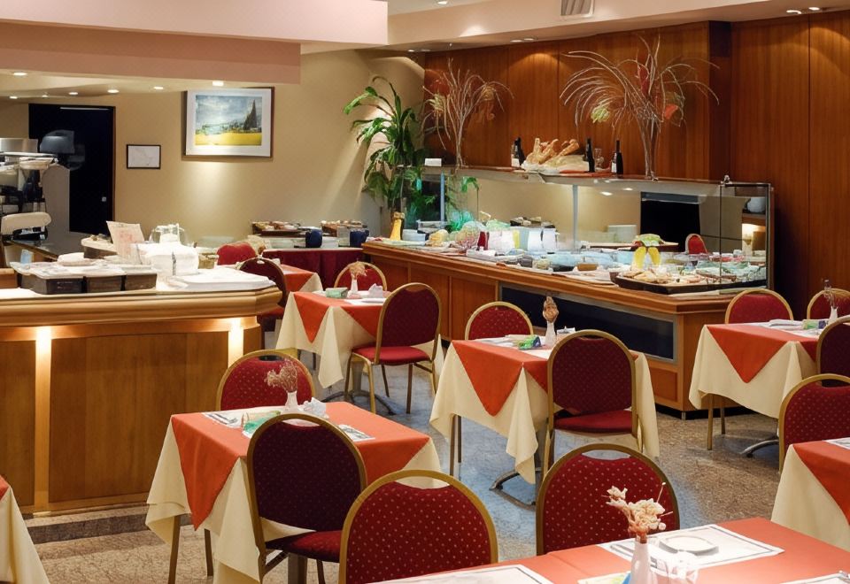 Hotel Globales Republica Over view