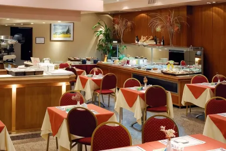 Globales Republica Отели рядом с достопримечательностью «Манзана де лас Лусес»