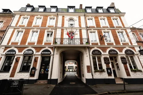 Hôtel le Lion d'or Hotels in Broglie