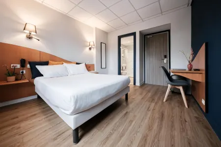 Hôtel du Parc Thionville Centre Отели в г. Одэн-ле-Тиш