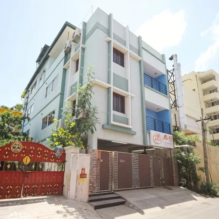 Max Classic Serviced Apartment