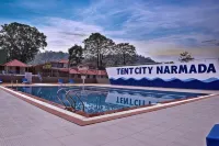 Praveg Tent City Narmada, Statue of Unity - Pools