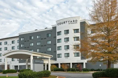 Courtyard Bristol Hotels near Bristol Station Brews & Taproom