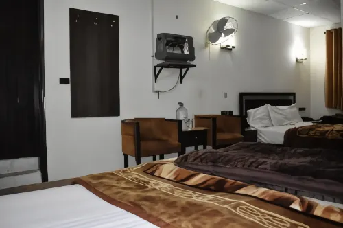 Gillanis Hotel Murree