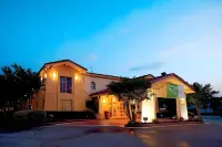 Motel 6 Huntsville, Al University Dr.