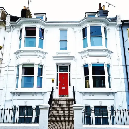 Snooze Отели рядом с достопримечательностью «University of Brighton Art Gallery»