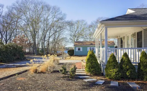 ★The Islander | Steps From Water, Fire Pit, AC★