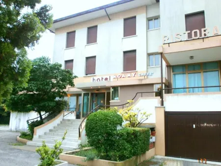 Hotel Palladio Отели в г. Кодонье