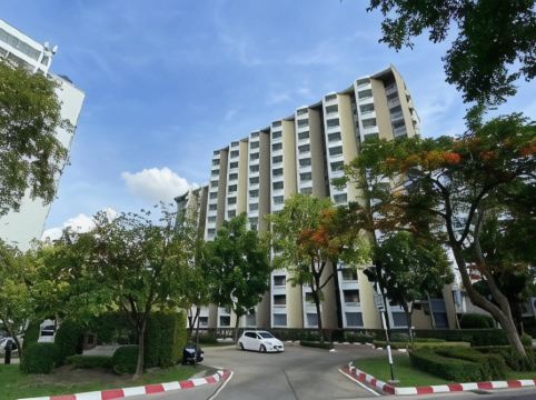 ดีลักซ์ ธรรมศาสตร์