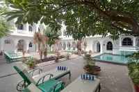 Amet Haveli - A Heritage Hotel Udaipur - Airport Shuttle