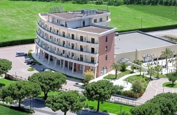 加布裏公園酒店