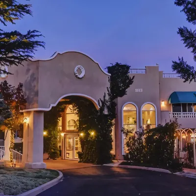 Forest Villas Hotel Hotels near Watson Lake