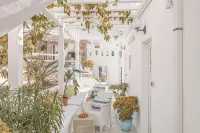 Dibellee Mykonos Studios