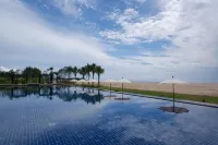 Sea Sand  Sun Hua Hin by JC Kevin Hotel & Resort - Инфинити-Бассейном