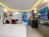 Carmella Spa & Boutique Hotel Hotels near Sculptures Garden