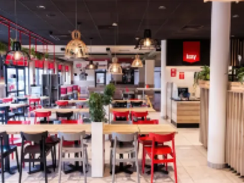 Hotel Picaro Żarska Wieś Południe A4 Kierunek Polska 茲戈熱萊茨縣酒店