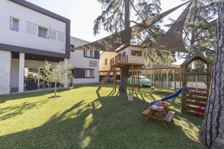 Anda e Rianda Отели рядом с достопримечательностью «Villa Castelletti»