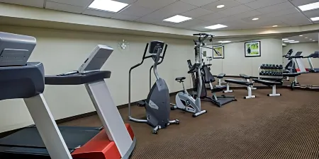 Quality Inn & Suites Regina Downtown Отели рядом с достопримечательностью «Университет Реджайна»