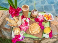 Chalet Tropical Hotel & Pool Bar Restaurant - breakfast