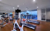 fave+ hotel Palembang - salle de sport