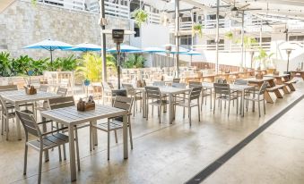 Reef Gateway Hotel