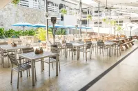 Reef Gateway Hotel