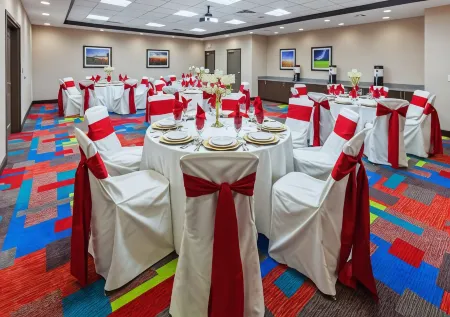 Hampton Inn & Suites Claremore Отели в г. Клэрмор