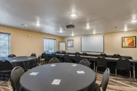 Cobblestone Inn & Suites - Lamoni Hotels in Leon