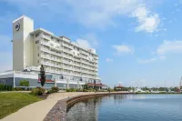 The Inn at Harbor Shores Hotels near The Candlestick Maker