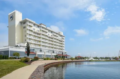The Inn at Harbor Shores Hotel dekat Whirlpool Corporation Riverview Campus