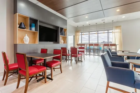 Holiday Inn Express & Suites Kearney