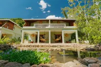 Sleeping Giant Rainforest Lodge Hotels in 
