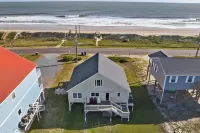 Beautiful Beachfront and Bayfront House