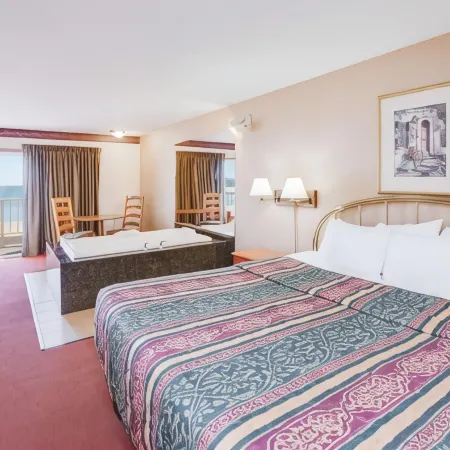 Super 8 by Wyndham Mackinaw City/Beachfront Area Hotels in Cheboygan County