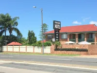 เครสเซนต์โมเทล