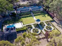 Brice Hill Country Lodge 클레어 호텔