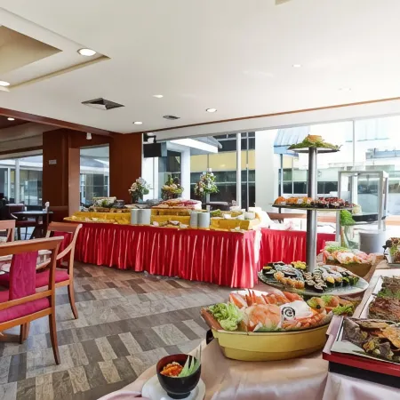 Charoen Hotel