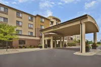 Courtyard Madison West/Middleton Hotels in Waunakee