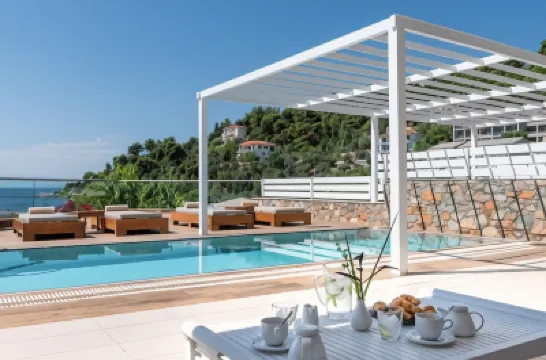 Kassandra Bay Resort, Suites & Spa Отели в г. 