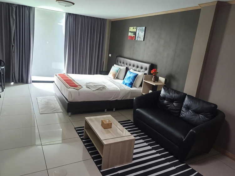 รูปภาพของอพาร์ตเมนต์ 1 ห้องนอน 1 ห้องน้ำส่วนตัว ขนาด 50 ตร.ม. – ถนนคนเดิน