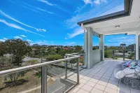 La Vida on Anzac - Sea View